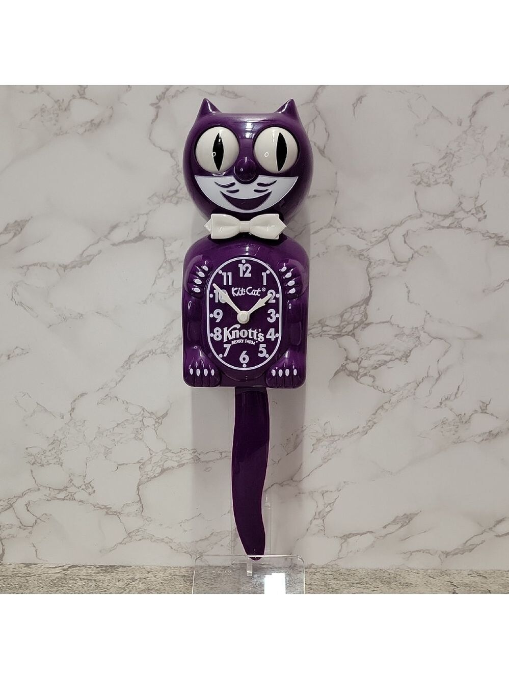 Knott’s Berry Farm Boysenberry Kit-Cat Klock Clock